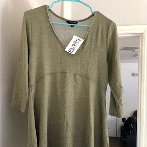 Cute dress, would be great for winter with legging